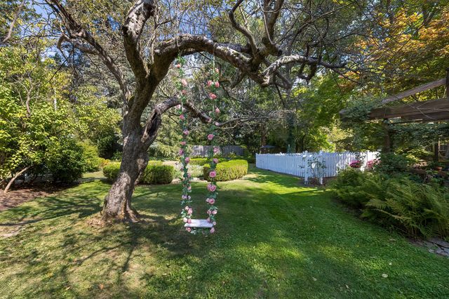 51 FREEPORT Road, North East, PA 16428