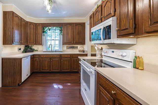 51 FREEPORT Road, North East, PA 16428