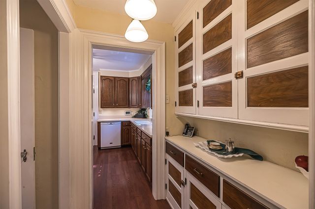 51 FREEPORT Road, North East, PA 16428