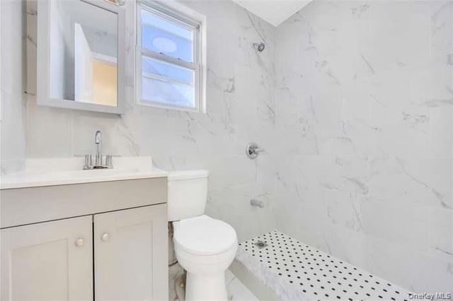 100-35 204th Street, Hollis, NY 11423