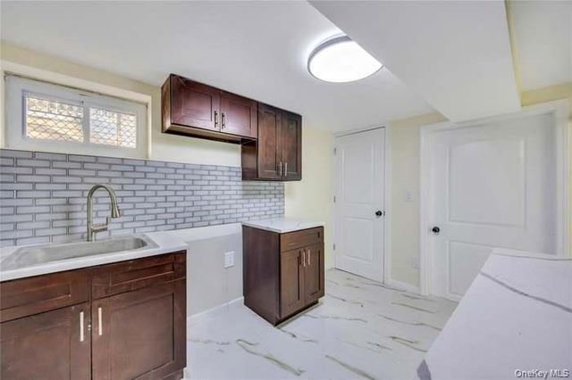 100-35 204th Street, Hollis, NY 11423