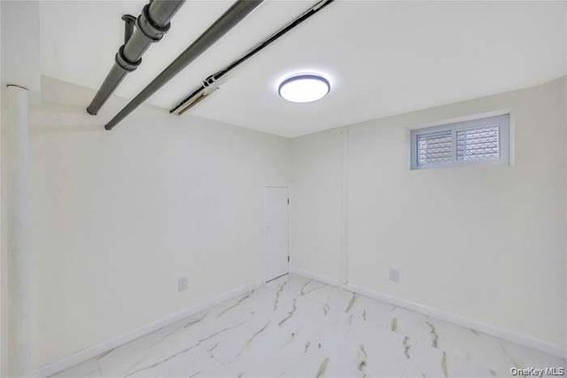 100-35 204th Street, Hollis, NY 11423