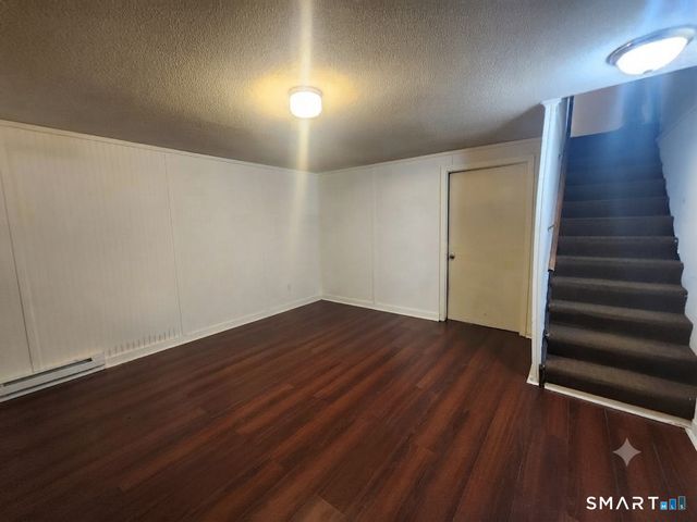 256 Sterling Village 256, Meriden, CT 06450