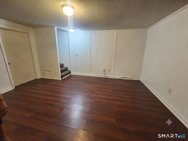 256 Sterling Village 256, Meriden, CT 06450