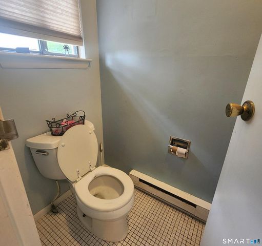 256 Sterling Village 256, Meriden, CT 06450