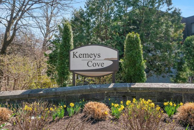 311 Kemeys Cove, Briarcliff Manor, NY 10510
