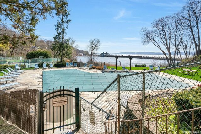 311 Kemeys Cove, Briarcliff Manor, NY 10510