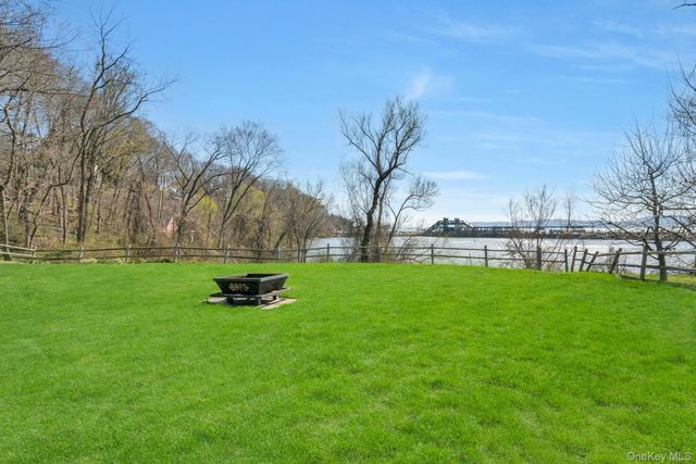 311 Kemeys Cove, Briarcliff Manor, NY 10510