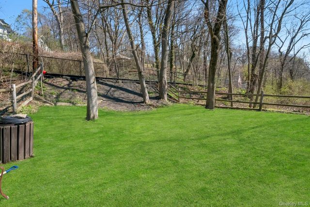 311 Kemeys Cove, Briarcliff Manor, NY 10510