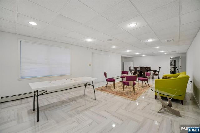 807 Sussex Road, Franklin Lakes, NJ 07417