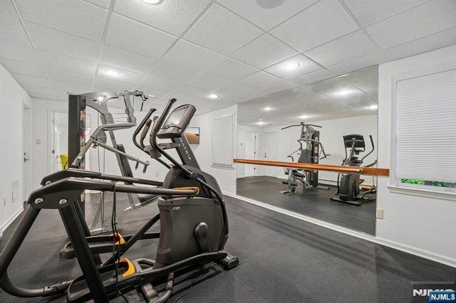 807 Sussex Road, Franklin Lakes, NJ 07417