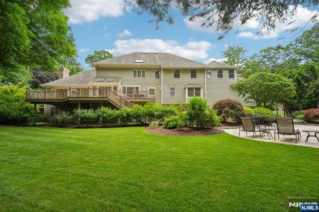 807 Sussex Road, Franklin Lakes, NJ 07417