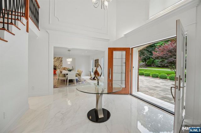807 Sussex Road, Franklin Lakes, NJ 07417