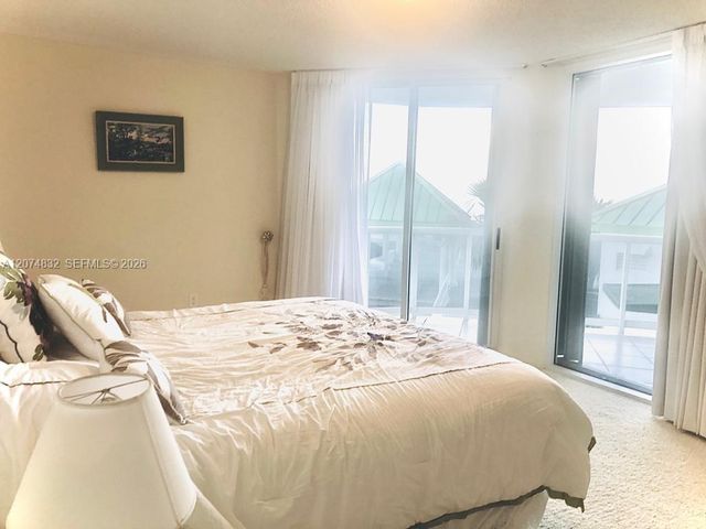 16711 Collins Avenue 706, Sunny Isles Beach, FL 33160