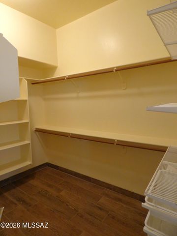 8450 N Sunny Rock Ridge Drive, Tucson, AZ 85743