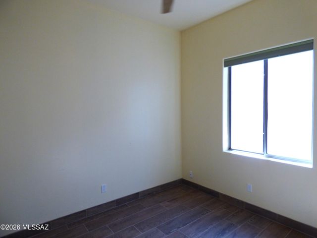 8450 N Sunny Rock Ridge Drive, Tucson, AZ 85743