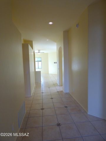 8450 N Sunny Rock Ridge Drive, Tucson, AZ 85743