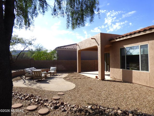 8450 N Sunny Rock Ridge Drive, Tucson, AZ 85743