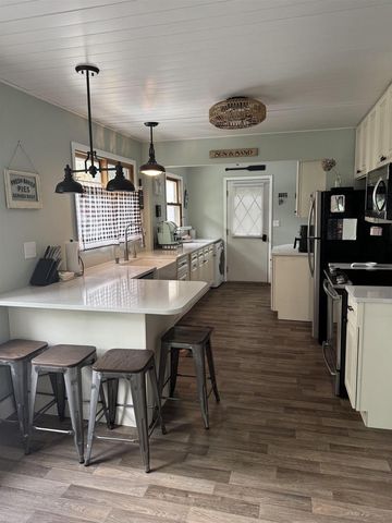 N4231 Lakeview Drive, Markesan, WI 53946