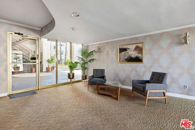 4445 Cartwright Avenue 310, Toluca Lake, CA 91602
