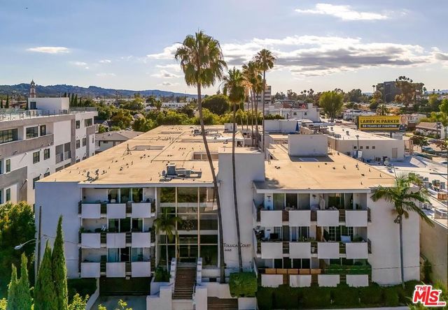 4445 Cartwright Avenue 310, Toluca Lake, CA 91602