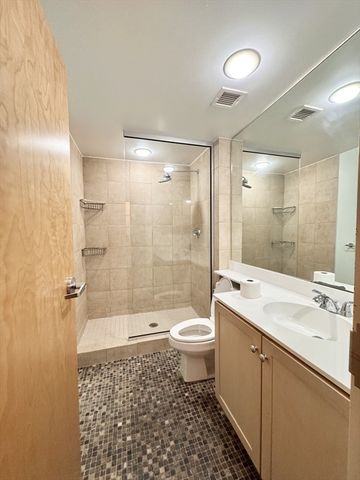1 Envelope Terrace 116, Worcester, MA 01604