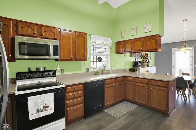 12587 Wolford Place, Fishers, IN 46038