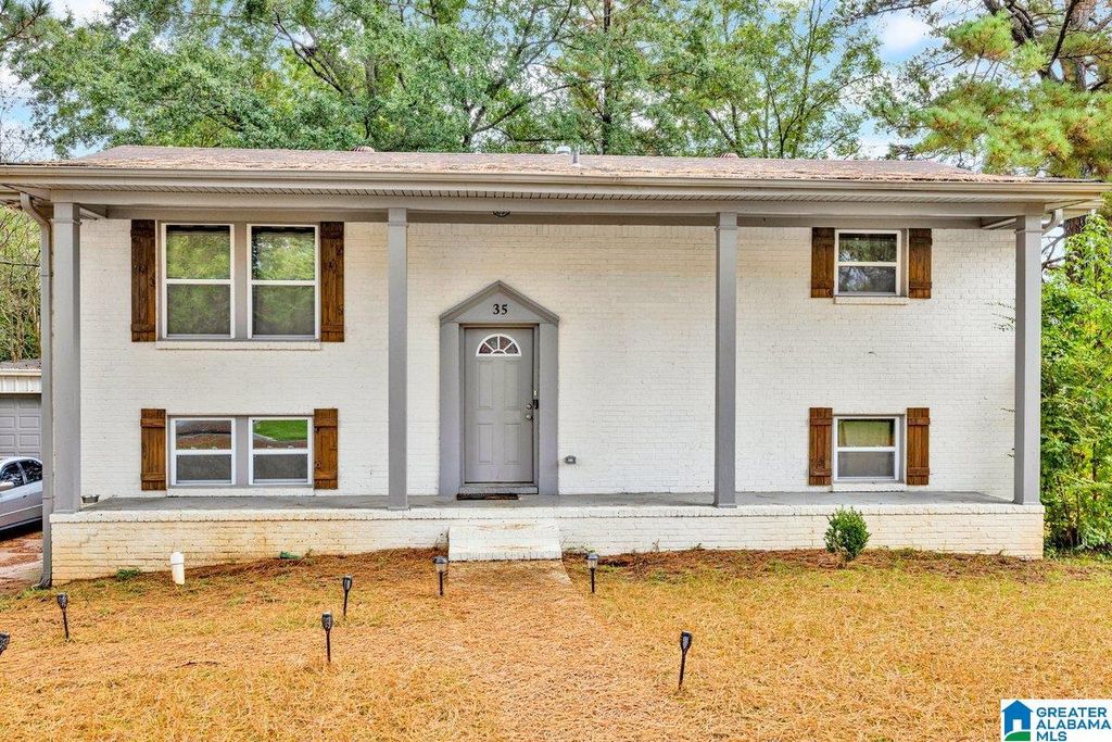 35 LINDEN CIRCLE, Hueytown, AL 35023