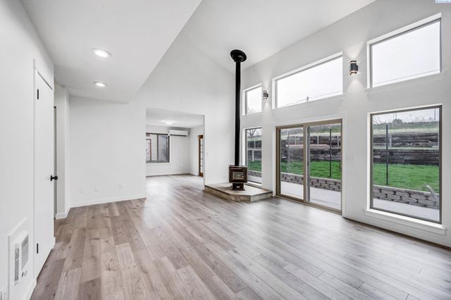 1890 SE Johnson Avenue, Pullman, WA 99163