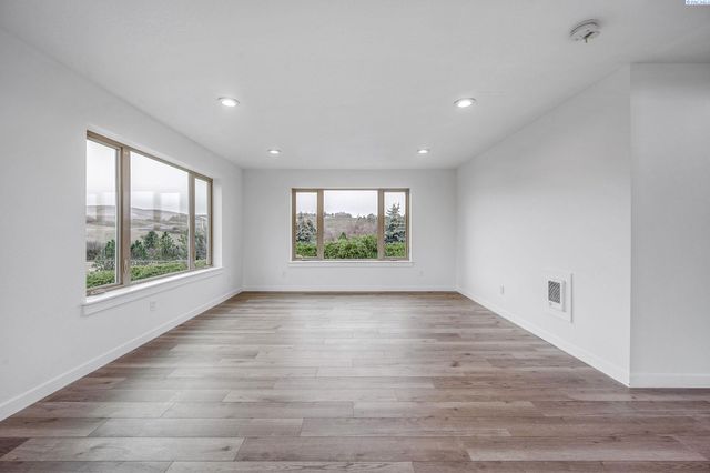 1890 SE Johnson Avenue, Pullman, WA 99163