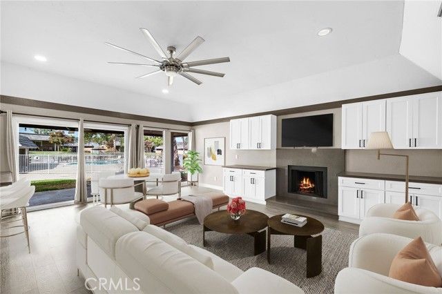 22400 Canyon Club, Canyon Lake, CA 92587