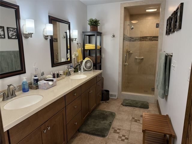 6323 SHADYSIDE Drive, Erie, PA 16505