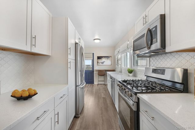 590 Ashford Avenue, Ardsley, NY 10502