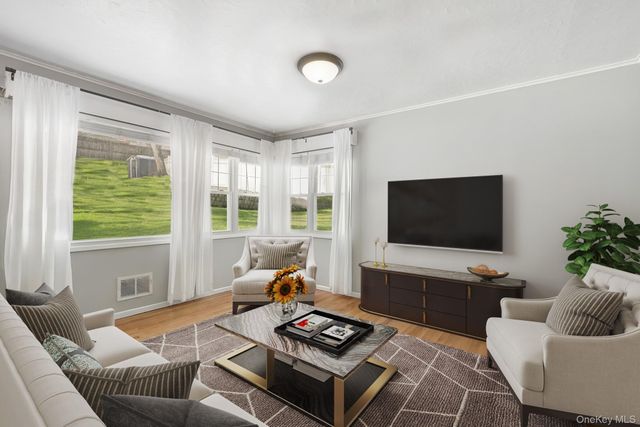 590 Ashford Avenue, Ardsley, NY 10502