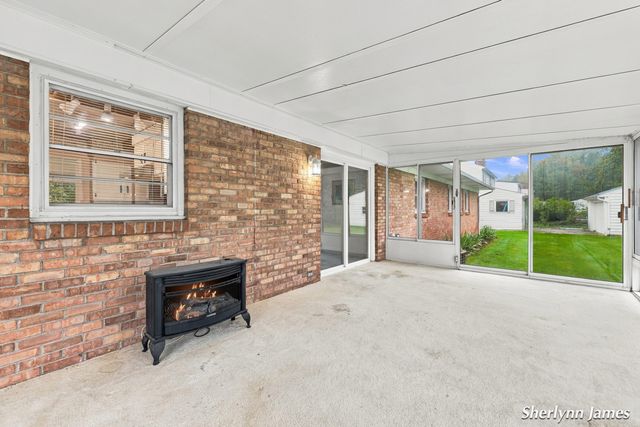 2714 Brooklane Avenue Se, City Of Grand Rapids, MI 49507
