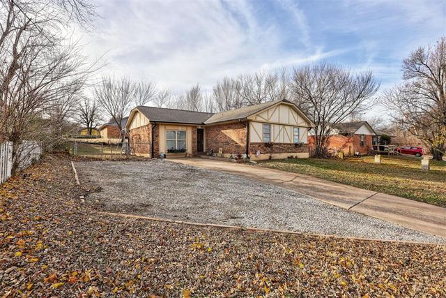 3304 Kathy Lane, Edmond, OK 73034