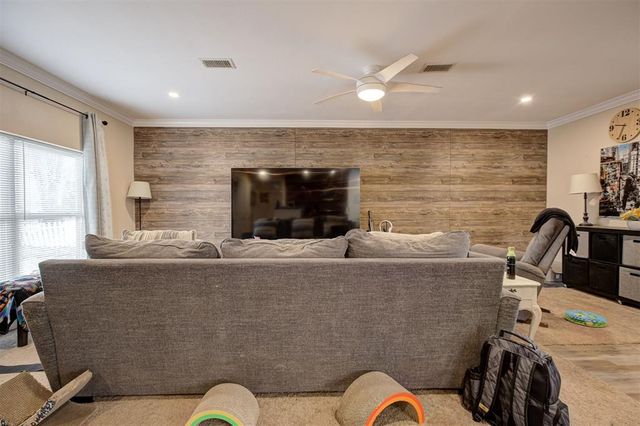 3304 Kathy Lane, Edmond, OK 73034