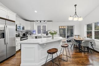 1 Pine Grove, Dartmouth, MA 02747