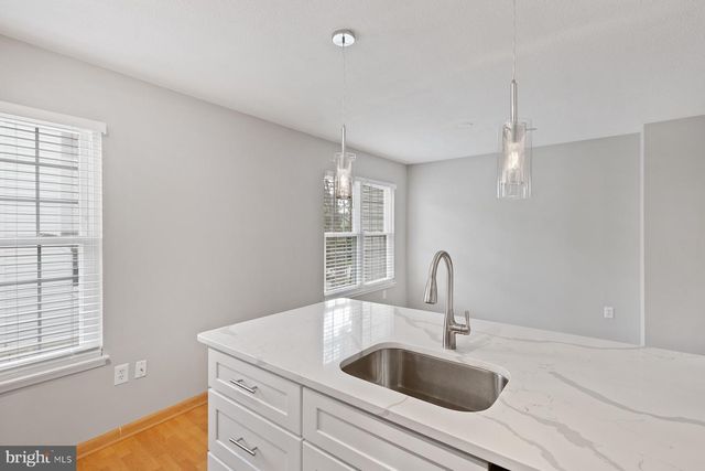 2384 BRANLEIGH PARK CT, Reston, VA 20191