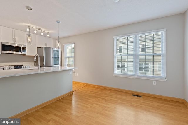 2384 BRANLEIGH PARK CT, Reston, VA 20191