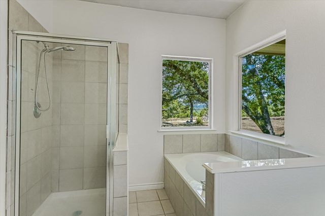 17 Falling Leaf LN, Wimberley, TX 78676