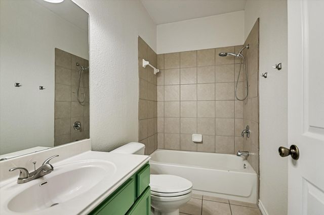 17 Falling Leaf LN, Wimberley, TX 78676