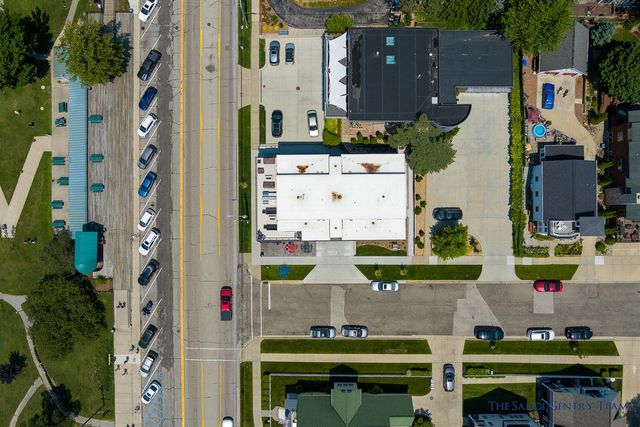 218 S Harbor Drive 202, Grand Haven, MI 49417