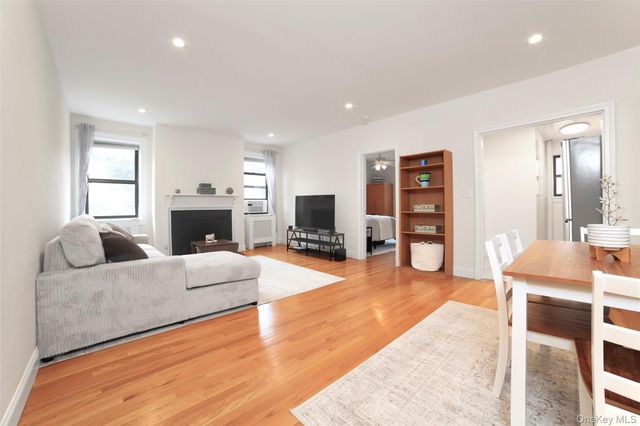 68 E Hartsdale Avenue 5E, Hartsdale, NY 10530