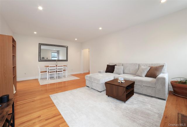 68 E Hartsdale Avenue 5E, Hartsdale, NY 10530