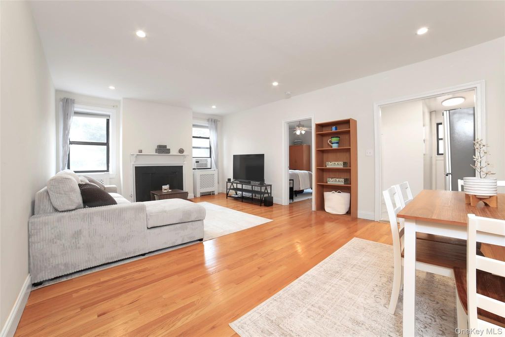 68 E Hartsdale Avenue 5E, Hartsdale, NY 10530 — photo 2