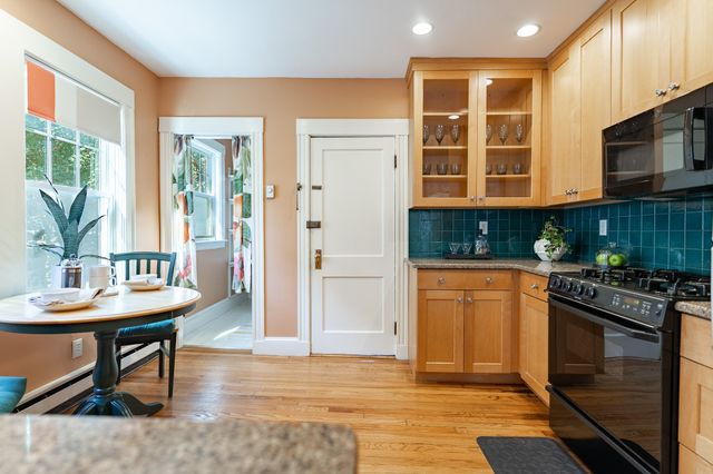 44 Boynton St B, Boston, MA 02130