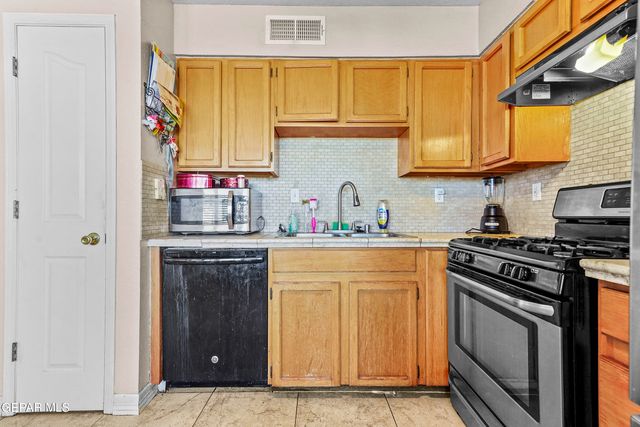 1407 LUZ DE CAMINO Way, El Paso, TX 79912