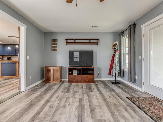 417871 Sunset Lane, Checotah, OK 74426