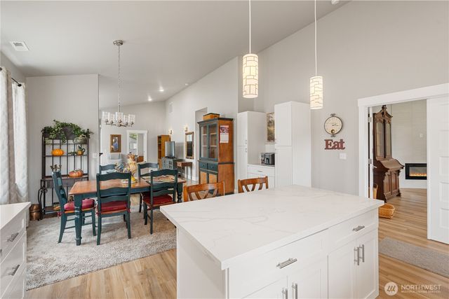 2110 Hawks View Lane, Winlock, WA 98596